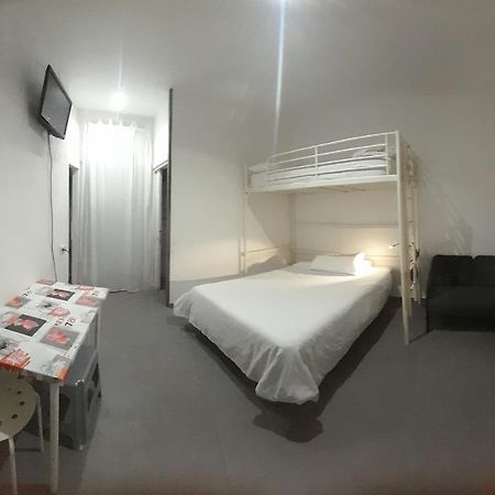 Hostel Urban Sevilla Екстериор снимка